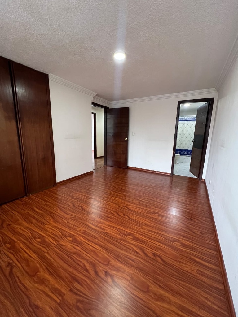 Departamento con Hermosa Vista en Alquiler Sector Bellavista