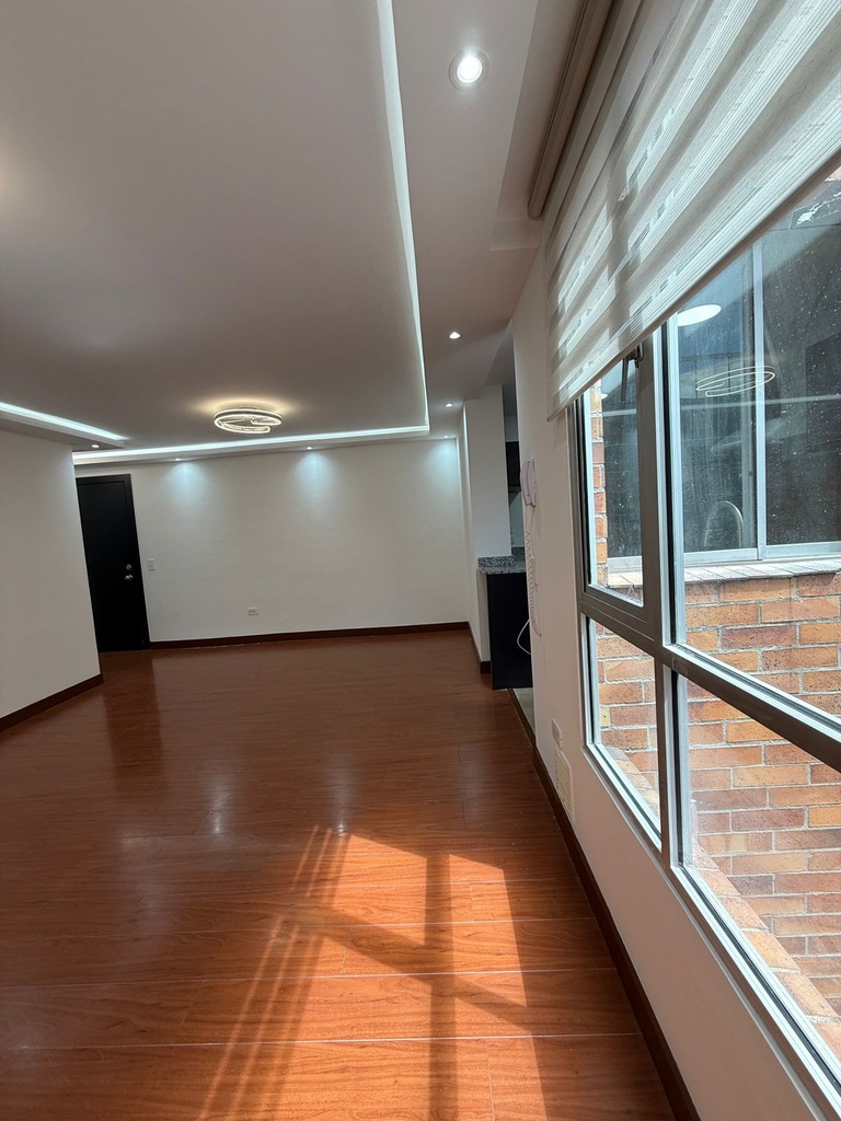 Departamento con Excelente Ubicación en Alquiler Sector República del Salvador 