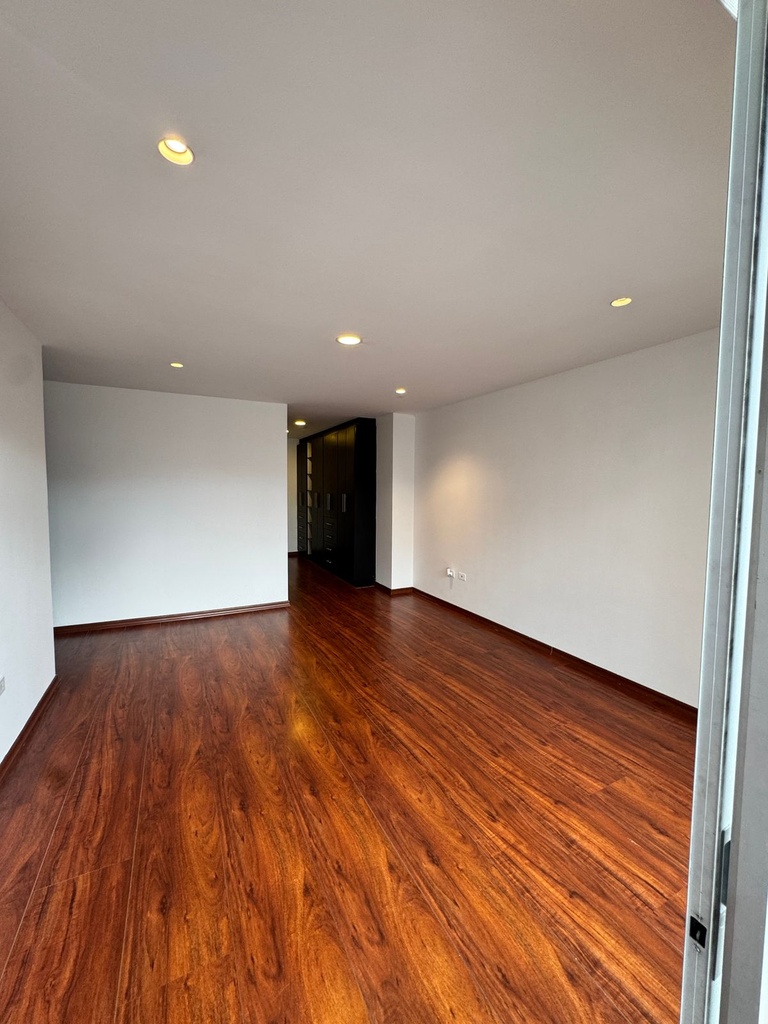 Departamento Amplio de 3 Dormitorios en Venta Sector Bosmediano