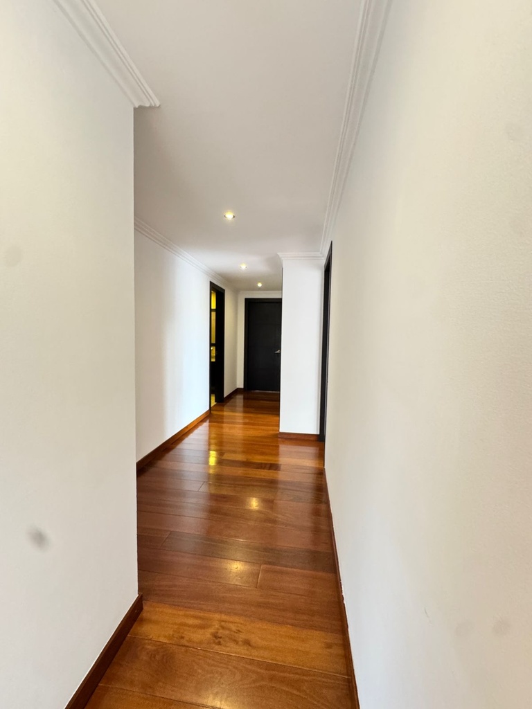 Departamento Amplio de 3 Dormitorios en Venta Sector Bosmediano