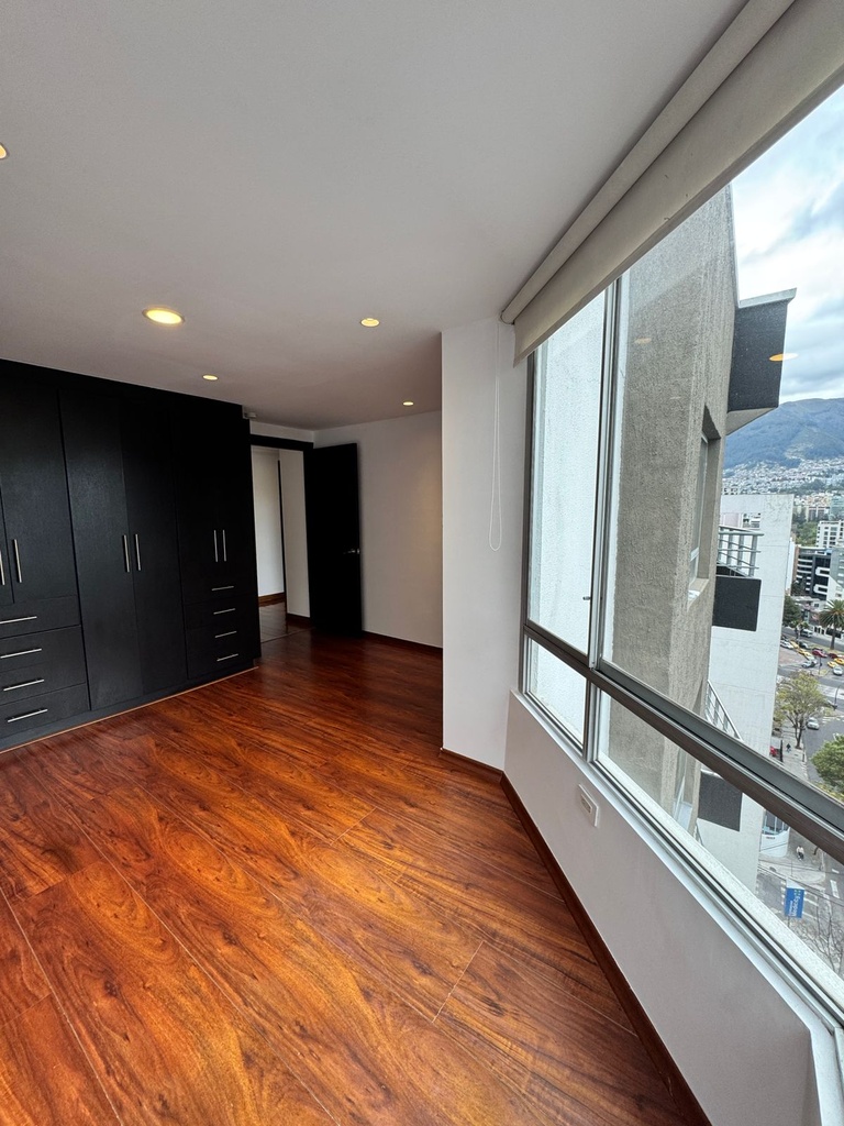 Departamento Amplio de 3 Dormitorios en Venta Sector Bosmediano