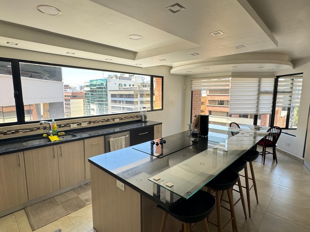 Departamento con Excelente Ubicación en Venta Sector República del Salvador