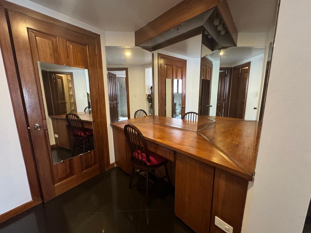 Departamento con Excelente Ubicación en Venta Sector República del Salvador
