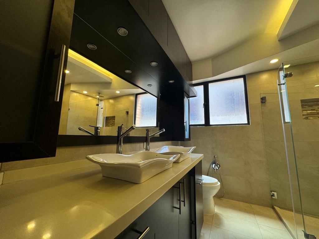 Departamento con Excelente Ubicación en Venta Sector República del Salvador