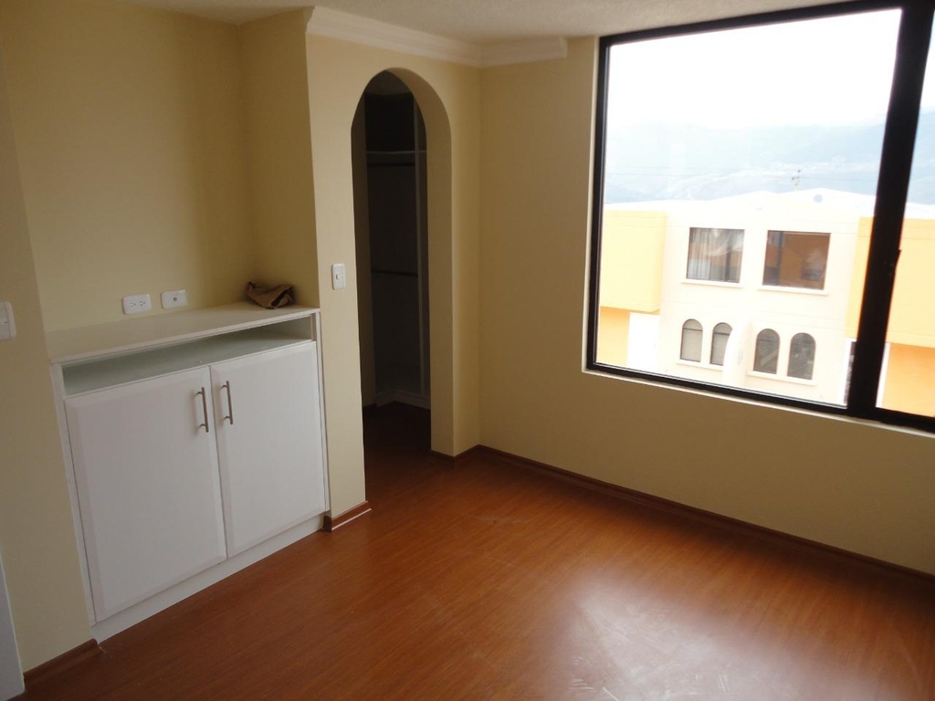 Casa con Excelente Ubicación en Venta Sector Carcelén