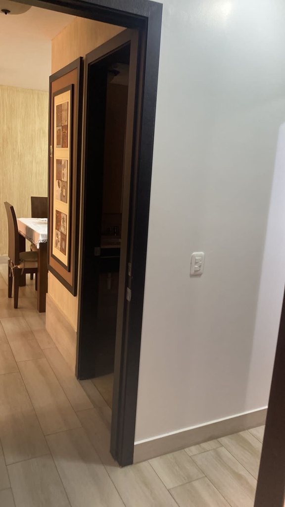 Departamento con Excelente Ubicación en Alquiler Sector República del Salvador  