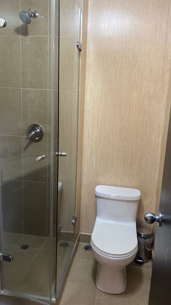 Departamento con Excelente Ubicación en Alquiler Sector República del Salvador  