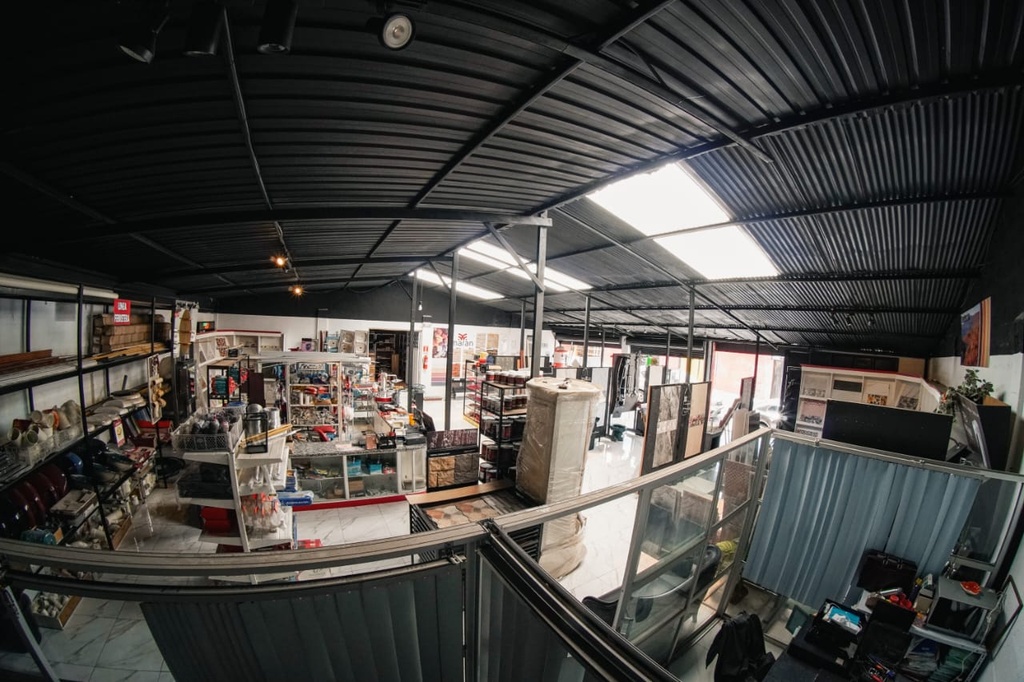 Casa Comercial con Ubicación Estratégica en Venta Sector San José de Morán 