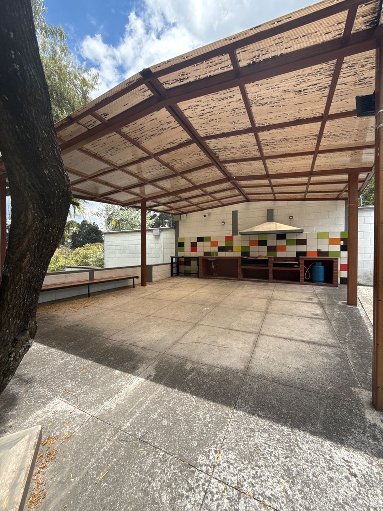 Departamento Amplio de 3 Dormitorios en Alquiler Sector La Colón 