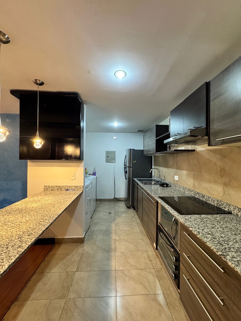 Departamento con Excelente Ubicación en Alquiler Sector República del Salvador