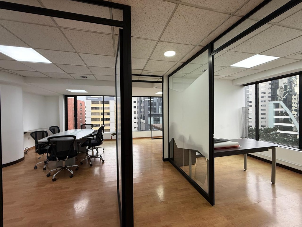 Oficina con Ubicación Estratégica en Alquiler Sector República del Salvador