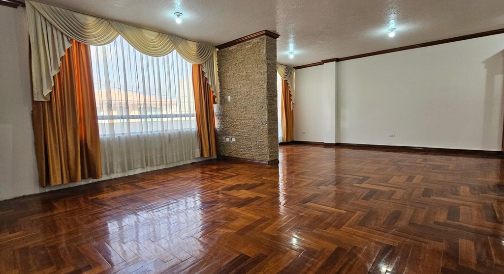 Departamento Amplio de 3 Dormitorios en Alquiler Sector Real Audiencia