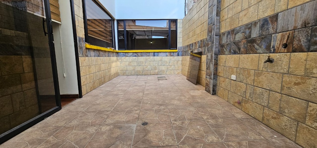 Departamento Amplio de 3 Dormitorios en Alquiler Sector Real Audiencia