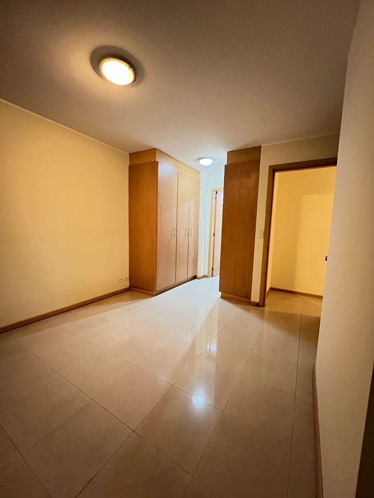 Departamento con Hermosa Vista en Alquiler Sector La Carolina 