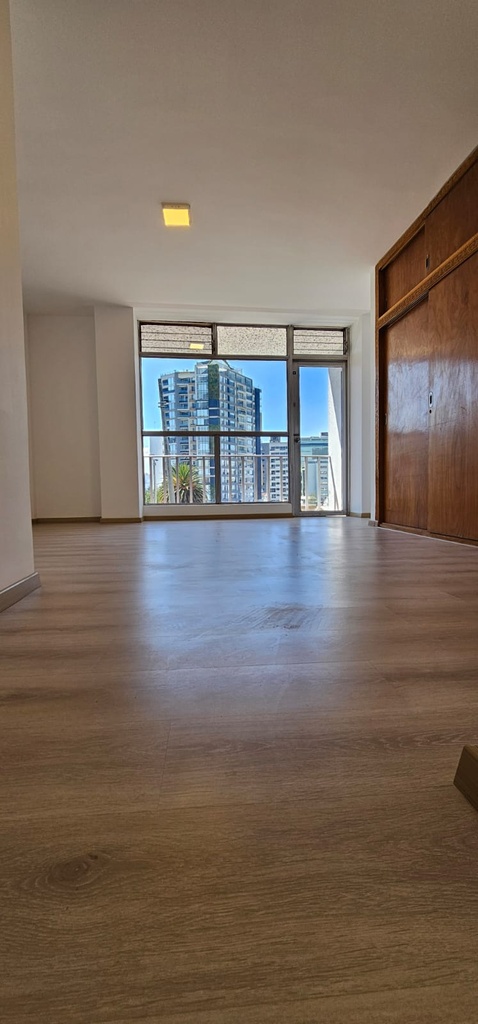 Departamento con Ubicación Estratégica en Alquiler Sector La Carolina 