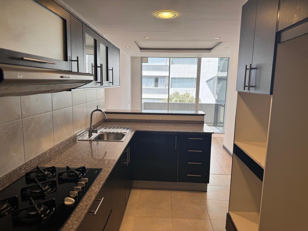 Departamento Amplio de 3 Dormitorios en Alquiler Sector República del Salvador 