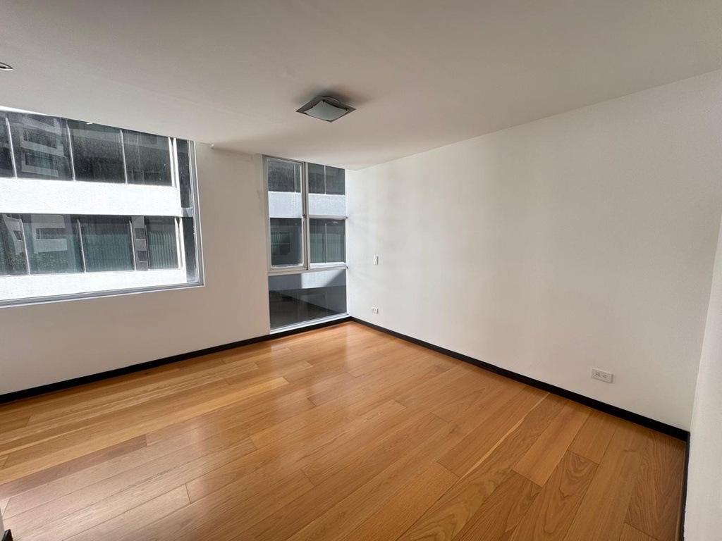 Departamento Amplio de 3 Dormitorios en Alquiler Sector República del Salvador 