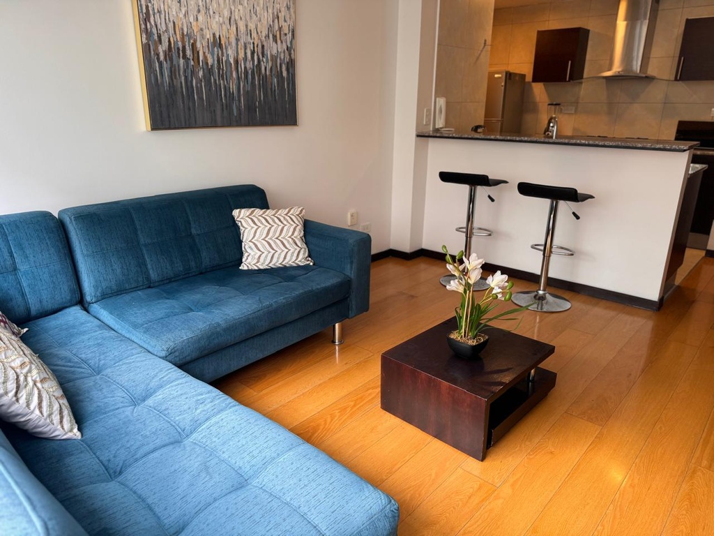 Suite con Excelente Ubicación en Alquiler Sector República del Salvador