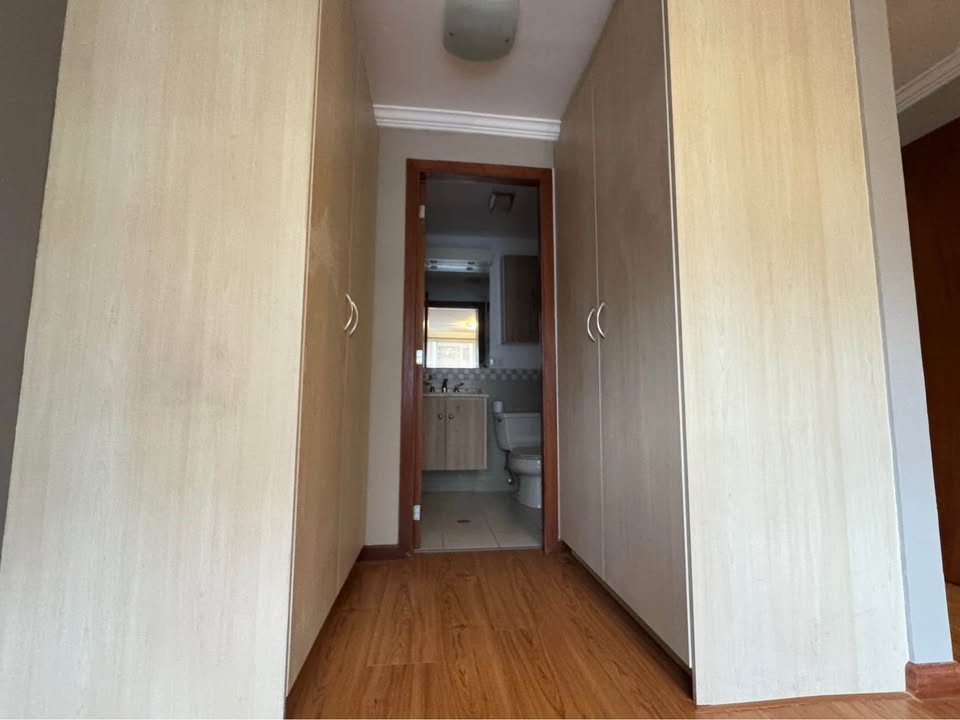 Suite - República del Salvador