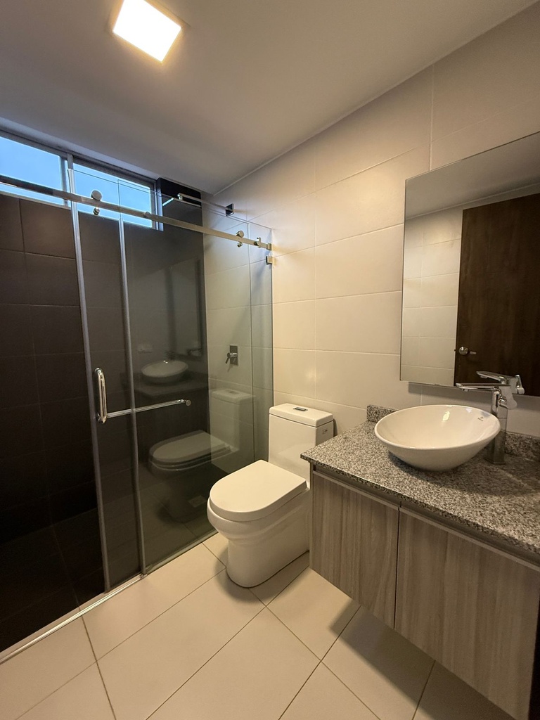 Departamento con Hermosa Vista en Alquiler Sector La Carolina