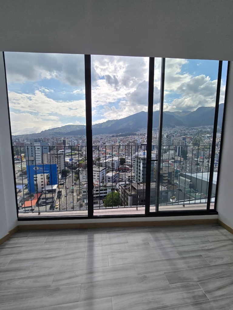 Departamento con Hermosa Vista en Alquiler Sector La Carolina 