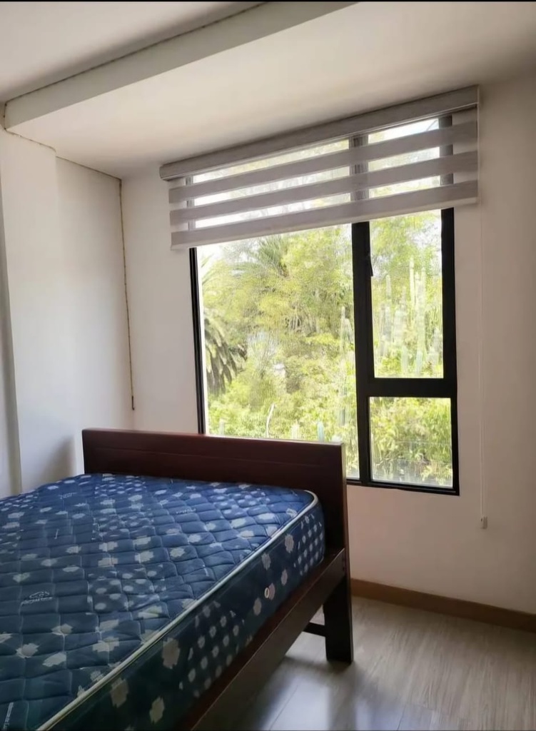 Casa Moderna de 3 Dormitorios en Alquiler Sector Calderón