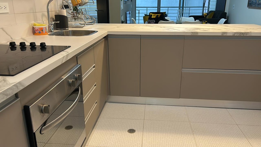 Departamento Moderno de 3 Dormitorios en Venta Sector La Carolina