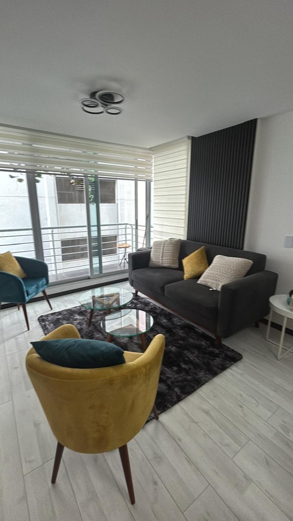 Departamento Moderno de 3 Dormitorios en Venta Sector La Carolina