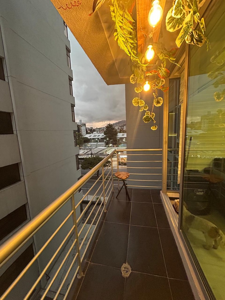 Departamento Moderno de 3 Dormitorios en Venta Sector La Carolina