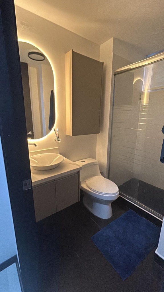 Departamento Moderno de 3 Dormitorios en Venta Sector La Carolina