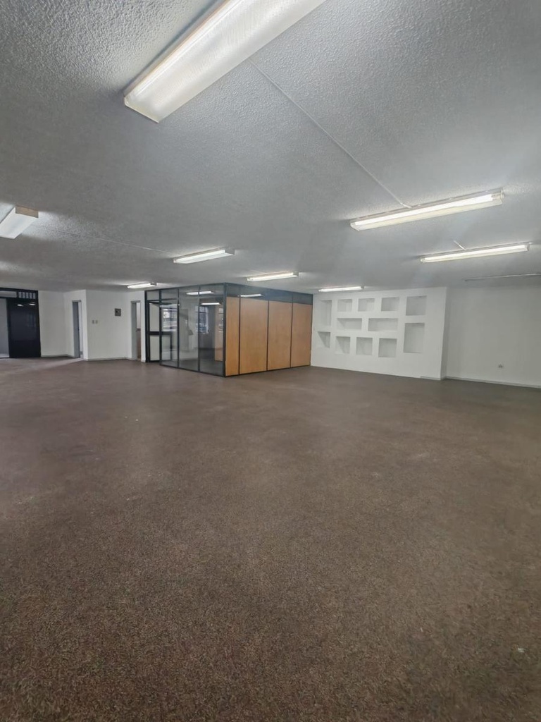 Oficina con Ubicación Estratégica Sector Mariana de Jesús