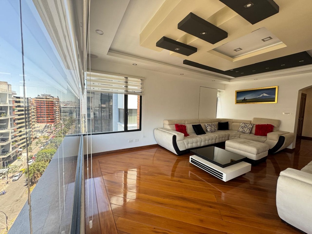 Departamento con Excelente Ubicación en Venta Sector República del Salvador 