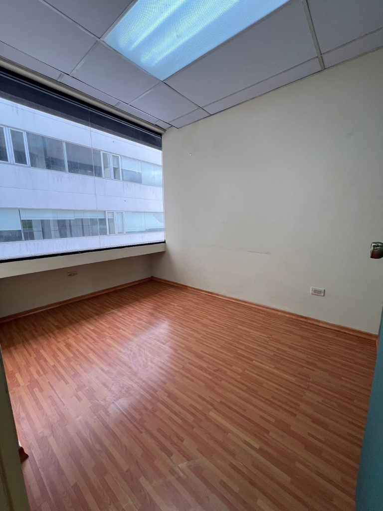 Oficina con Hermosa Vista en Alquiler Sector Iñaquito 