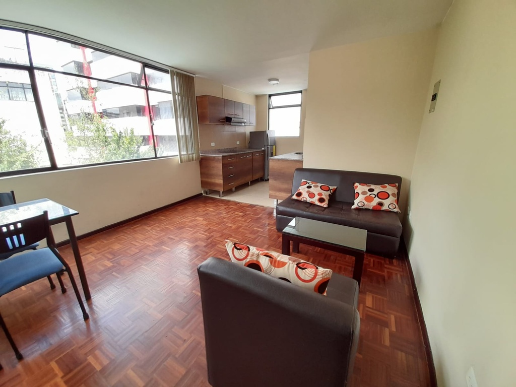 Suite con Excelente Ubicación en Alquiler Sector La Coruña  