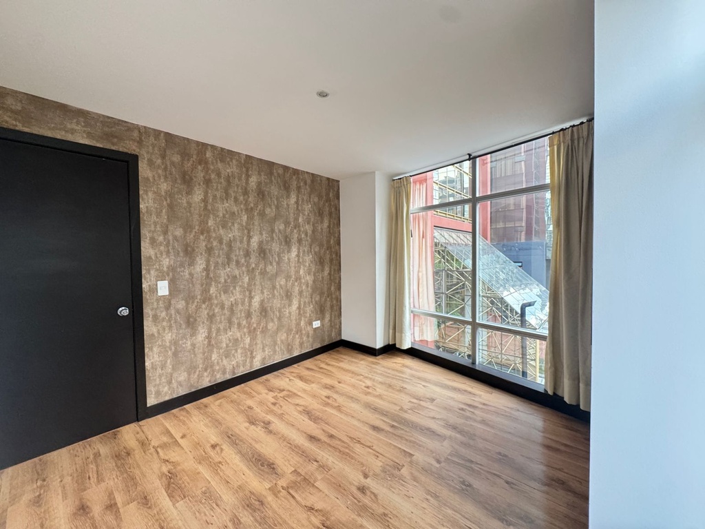 Departamento con Excelente Ubicación en Alquiler Sector República del Salvador   