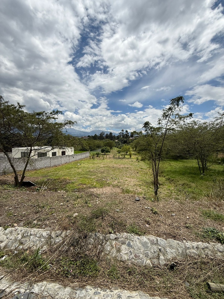 Terreno con Ubicación Estratégica en Venta Sector Tumbaco  