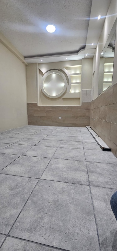 Local Moderna en Alquiler Sector El Inca   