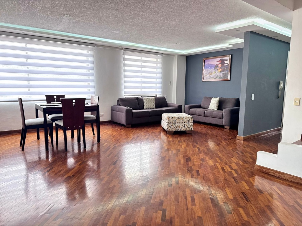 Departamento con Excelente Ubicación en Alquiler Sector Monteserrin