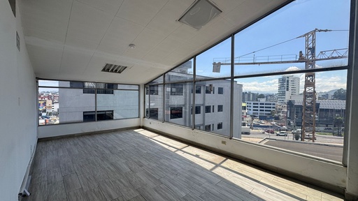 [Teran Dávila - RC] Oficina con Excelente Ubicación en Venta Sector Granda Centeno