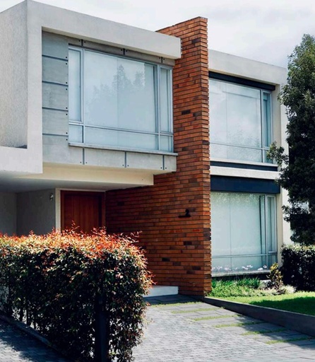 [Vista Sereni - RC] Casa Moderna con Excelente vista en Venta Sector Puembo 