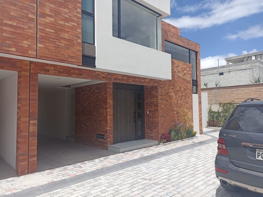 [Conjunto Loma y Sol - RC] Casa en Venta a Estrenar Sector Puembo