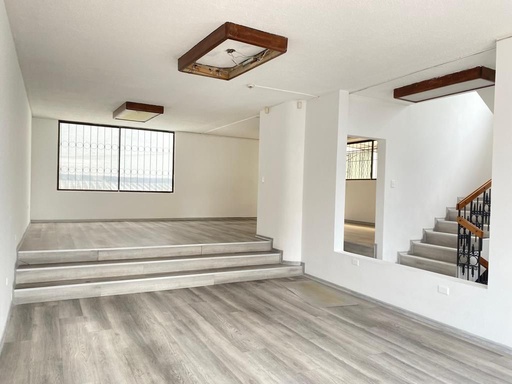 [Casa Comercial los Shyris - RC] Casa comercial en Alquiler Sector La Carolina