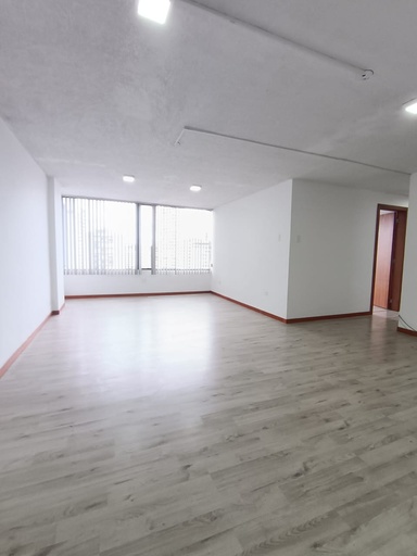 [Edificio Metrópoli -RC] Oficina con Hermosa Vista en Alquiler Sector La Carolina 