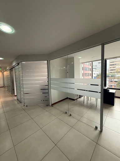 [Gabriela III - 302 - RC] Oficina con Excelente Ubicación en Alquiler Sector República del Salvador