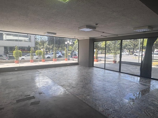 Local en Alquiler con Excelente Ubicación Sector República del Salvador